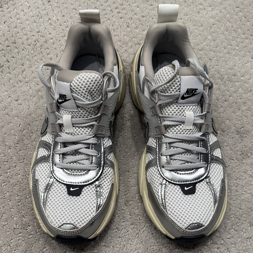 Nike V2K Running Shoes